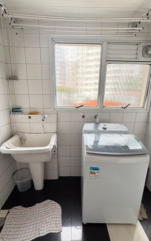 Apartamento à venda com 98m², 3 quartos e 2 vagas Apartamento à venda com 98m², 3 quartos e 2 vagasÁrea de Serviço