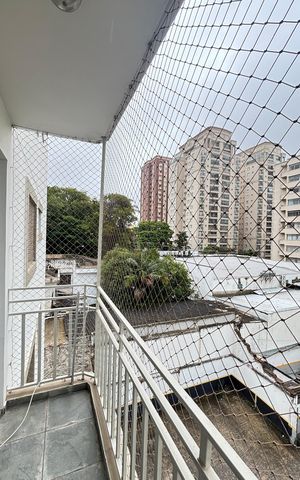 Apartamento à venda com 98m², 3 quartos e 2 vagas Apartamento à venda com 98m², 3 quartos e 2 vagasSala - Sala de Jantar Varanda