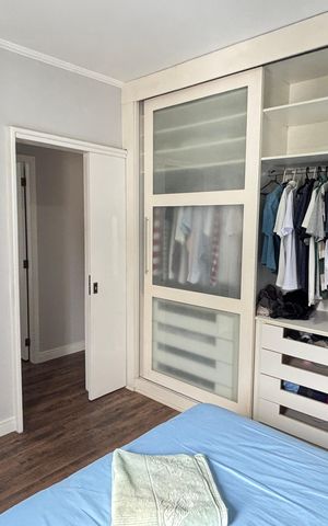 Apartamento à venda com 98m², 3 quartos e 2 vagas Apartamento à venda com 98m², 3 quartos e 2 vagasSuite