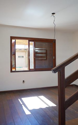 Casa à venda com 380m², 3 quartos e 5 vagasSala