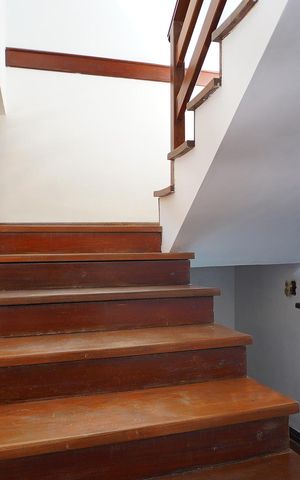 Casa à venda com 380m², 3 quartos e 5 vagasCorredor