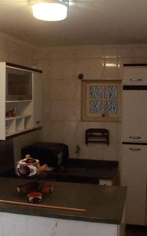 Casa à venda com 320m², 3 quartos e 6 vagasCozinha da Garagem