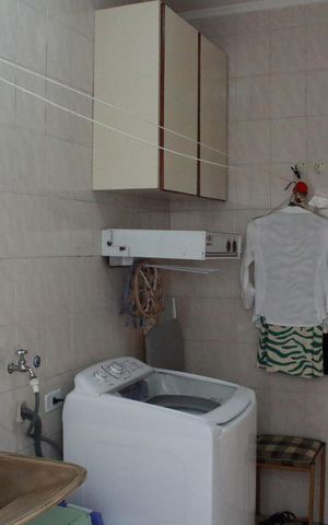 Casa à venda com 320m², 3 quartos e 6 vagasÁrea de Serviço
