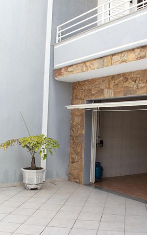 Casa à venda com 320m², 3 quartos e 6 vagasGaragem
