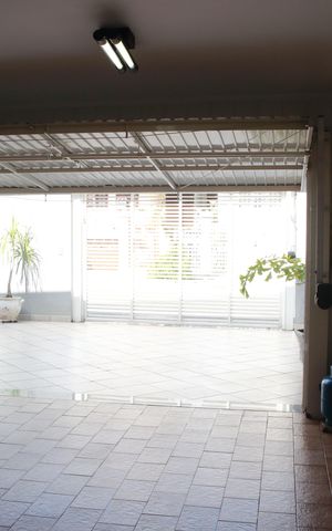 Casa à venda com 320m², 3 quartos e 6 vagasGaragem