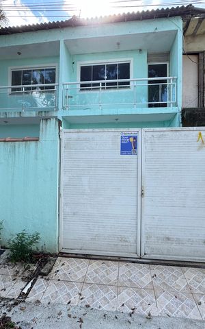Casa de condomínio à venda com 200m², 3 quartos e 1 vaga Casa de condomínio à venda com 200m², 3 quartos e 1 vagaFachada