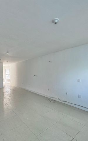 Casa de condomínio à venda com 200m², 3 quartos e 1 vaga Casa de condomínio à venda com 200m², 3 quartos e 1 vagaSala