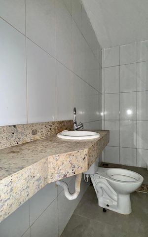 Casa de condomínio à venda com 200m², 3 quartos e 1 vaga Casa de condomínio à venda com 200m², 3 quartos e 1 vagaBanheiro Social 2