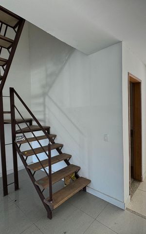 Casa de condomínio à venda com 200m², 3 quartos e 1 vaga Casa de condomínio à venda com 200m², 3 quartos e 1 vagaSala