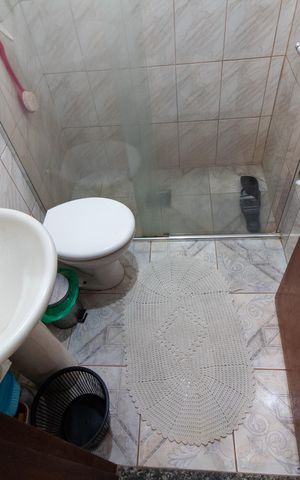 Casa à venda com 147m², 2 quartos e 2 vagasBanheiro