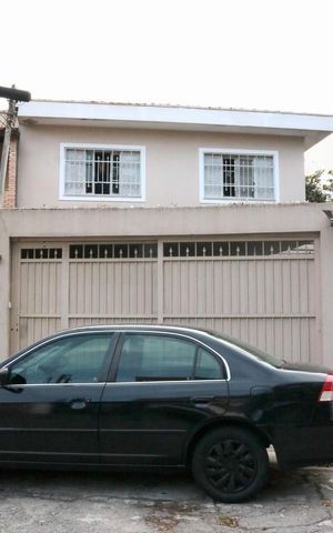 Casa à venda com 175m², 3 quartos e 3 vagasFachada da casa