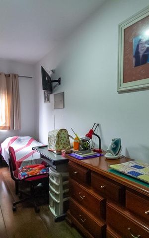 Casa à venda com 240m², 3 quartos e 2 vagas Casa à venda com 240m², 3 quartos e 2 vagasQuarto 1