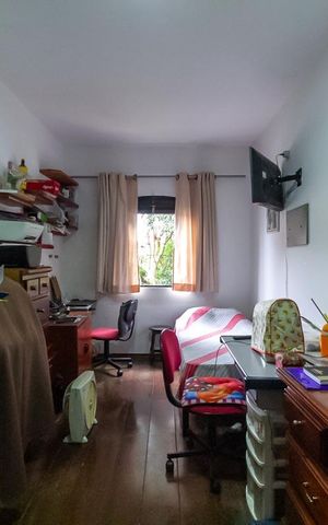 Casa à venda com 240m², 3 quartos e 2 vagas Casa à venda com 240m², 3 quartos e 2 vagasQuarto 1