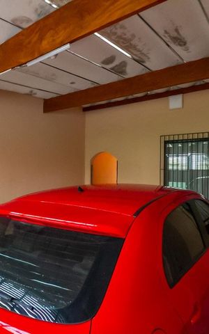 Casa à venda com 240m², 3 quartos e 2 vagas Casa à venda com 240m², 3 quartos e 2 vagasGaragem