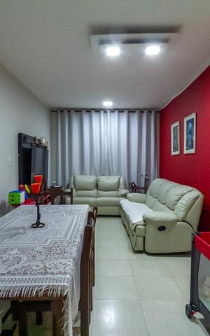 Casa à venda com 240m², 3 quartos e 2 vagas Casa à venda com 240m², 3 quartos e 2 vagasSala
