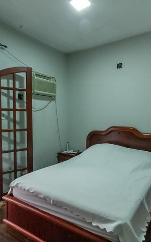 Casa à venda com 240m², 3 quartos e 2 vagas Casa à venda com 240m², 3 quartos e 2 vagasSuíte