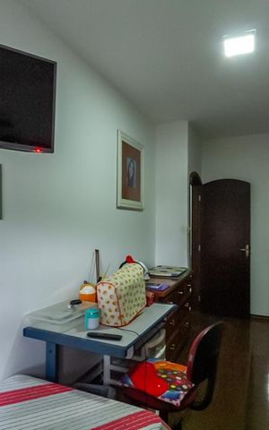Casa à venda com 240m², 3 quartos e 2 vagas Casa à venda com 240m², 3 quartos e 2 vagasQuarto 1