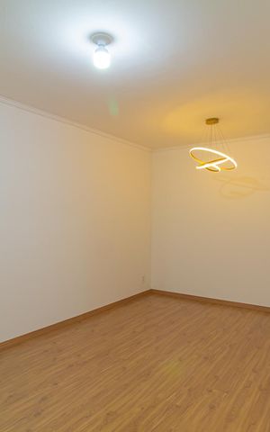 Apartamento à venda com 44m², 2 quartos e 1 vaga Apartamento à venda com 44m², 2 quartos e 1 vagaSala
