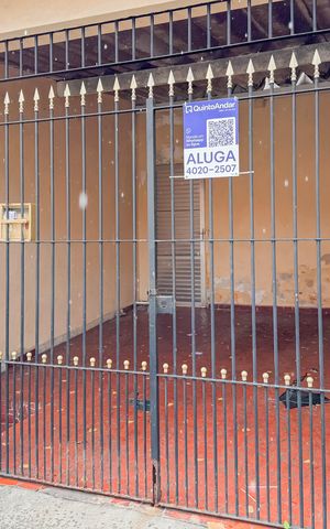 Casa à venda com 160m², 2 quartos e 1 vaga Casa à venda com 160m², 2 quartos e 1 vagaFachada + Plaquinha