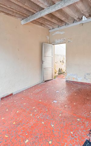 Casa à venda com 160m², 2 quartos e 1 vaga Casa à venda com 160m², 2 quartos e 1 vagaGaragem