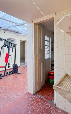 Casa à venda com 160m², 2 quartos e 1 vaga Casa à venda com 160m², 2 quartos e 1 vagaÁrea de Serviço