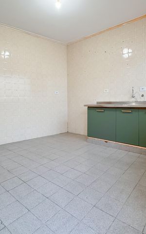 Casa à venda com 160m², 2 quartos e 1 vaga Casa à venda com 160m², 2 quartos e 1 vagaCozinha