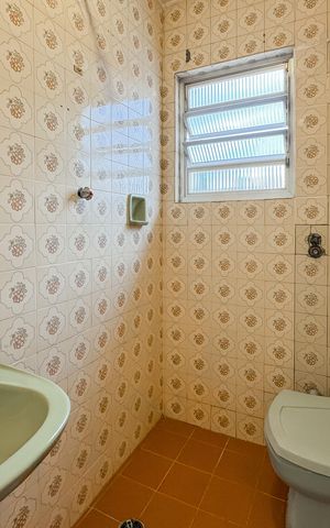 Casa à venda com 160m², 2 quartos e 1 vaga Casa à venda com 160m², 2 quartos e 1 vagaBanheiro