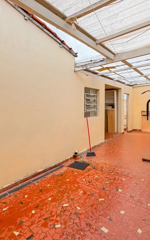 Casa à venda com 160m², 2 quartos e 1 vaga Casa à venda com 160m², 2 quartos e 1 vagaÁrea externa