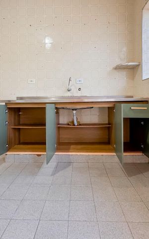 Casa à venda com 160m², 2 quartos e 1 vaga Casa à venda com 160m², 2 quartos e 1 vagaCozinha - Armários