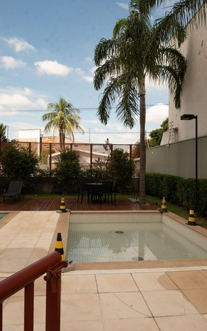 Apartamento à venda com 148m², 2 quartos e 2 vagas Apartamento à venda com 148m², 2 quartos e 2 vagasÁrea comum - Piscina