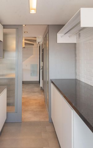 Apartamento à venda com 148m², 2 quartos e 2 vagas Apartamento à venda com 148m², 2 quartos e 2 vagasÁrea de Serviço