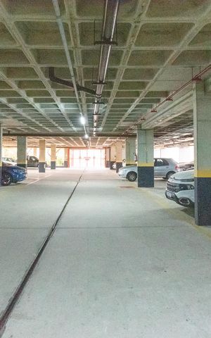 Apartamento à venda com 148m², 2 quartos e 2 vagas Apartamento à venda com 148m², 2 quartos e 2 vagasGaragens