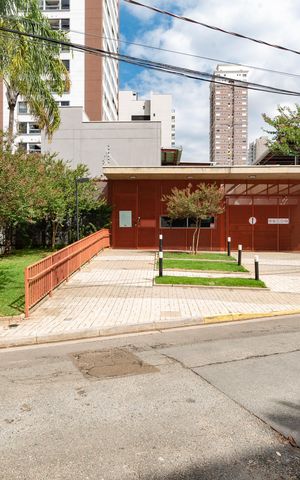 Apartamento à venda com 148m², 2 quartos e 2 vagas Apartamento à venda com 148m², 2 quartos e 2 vagasFachada