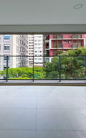 Apartamento à venda com 157m², 4 quartos e 2 vagas Apartamento à venda com 157m², 4 quartos e 2 vagasVaranda