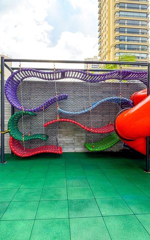 Apartamento à venda com 157m², 4 quartos e 2 vagas Apartamento à venda com 157m², 4 quartos e 2 vagasÁrea comum - Playground