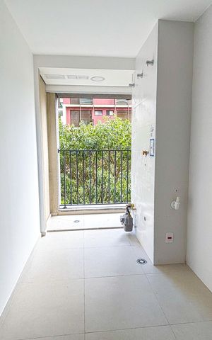 Apartamento à venda com 157m², 4 quartos e 2 vagas Apartamento à venda com 157m², 4 quartos e 2 vagasÁrea de Serviço