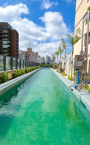 Apartamento à venda com 157m², 4 quartos e 2 vagas Apartamento à venda com 157m², 4 quartos e 2 vagasÁrea comum - Piscina