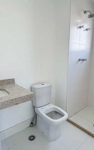 Apartamento à venda com 157m², 4 quartos e 2 vagas Apartamento à venda com 157m², 4 quartos e 2 vagasBanheiro da Suíte 1