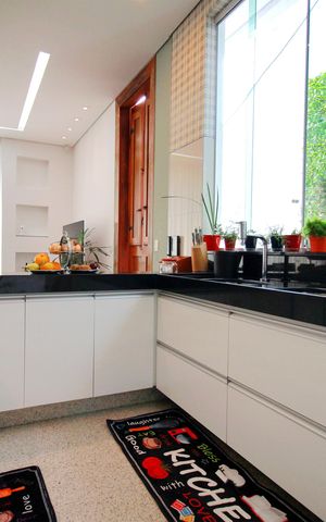 Casa à venda com 221m², 2 quartos e 4 vagasCozinha