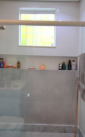 Casa à venda com 221m², 2 quartos e 4 vagasBanheiro da Suíte 1