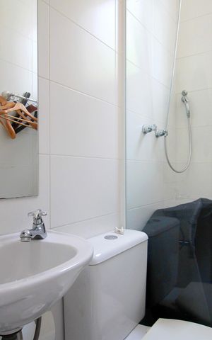 Casa à venda com 221m², 2 quartos e 4 vagasBanheiro de serviço