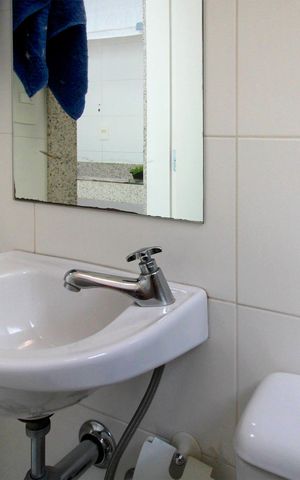 Casa à venda com 221m², 2 quartos e 4 vagasBanheiro de serviço