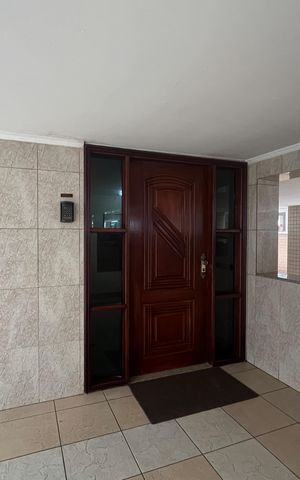 Apartamento para alugar com 97m², 2 quartos e 1 vagaEntrada do Bloco