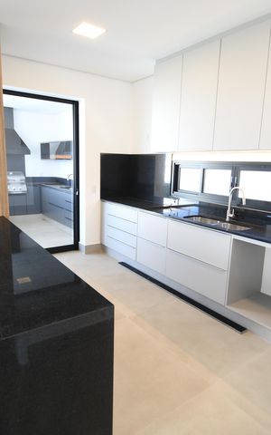 Casa de condomínio à venda com 360m², 3 quartos e 4 vagasCozinha