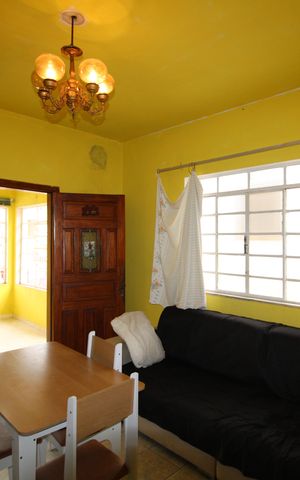 Casa à venda com 136m², 2 quartos e 1 vagaSala
