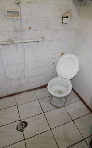 Casa à venda com 136m², 2 quartos e 1 vagaBanheiro