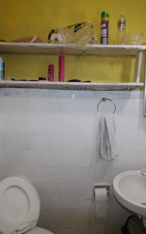 Casa à venda com 136m², 2 quartos e 1 vagaBanheiro