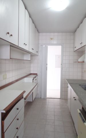 Apartamento à venda com 78m², 3 quartos e 1 vagaCozinha e Área de Serviço