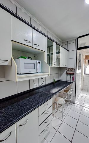 Apartamento à venda com 84m², 3 quartos e 2 vagasCozinha
