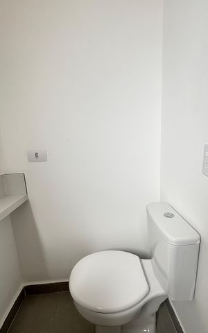 Apartamento para alugar com 62m², 2 quartos e 1 vaga Apartamento para alugar com 62m², 2 quartos e 1 vagaBanheiro da Suíte